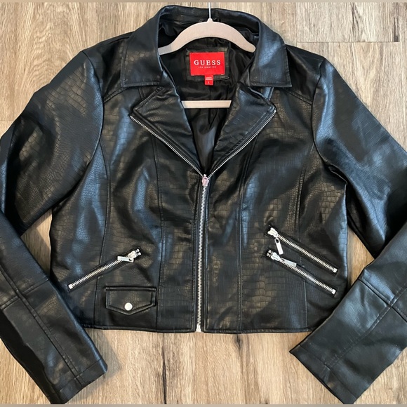 GUESS LOS ANGELES Faux Leather Moto Cropped Jacket w/ Removable Faux Fur Collar. - Picture 1 of 9